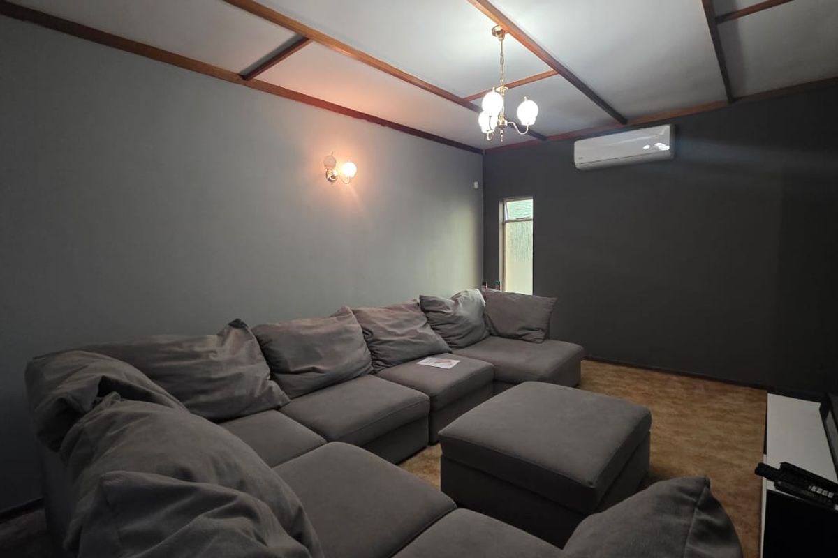 Flamwood Dream Home – Modern Comfort Meets Sustainable Living - Photo 2