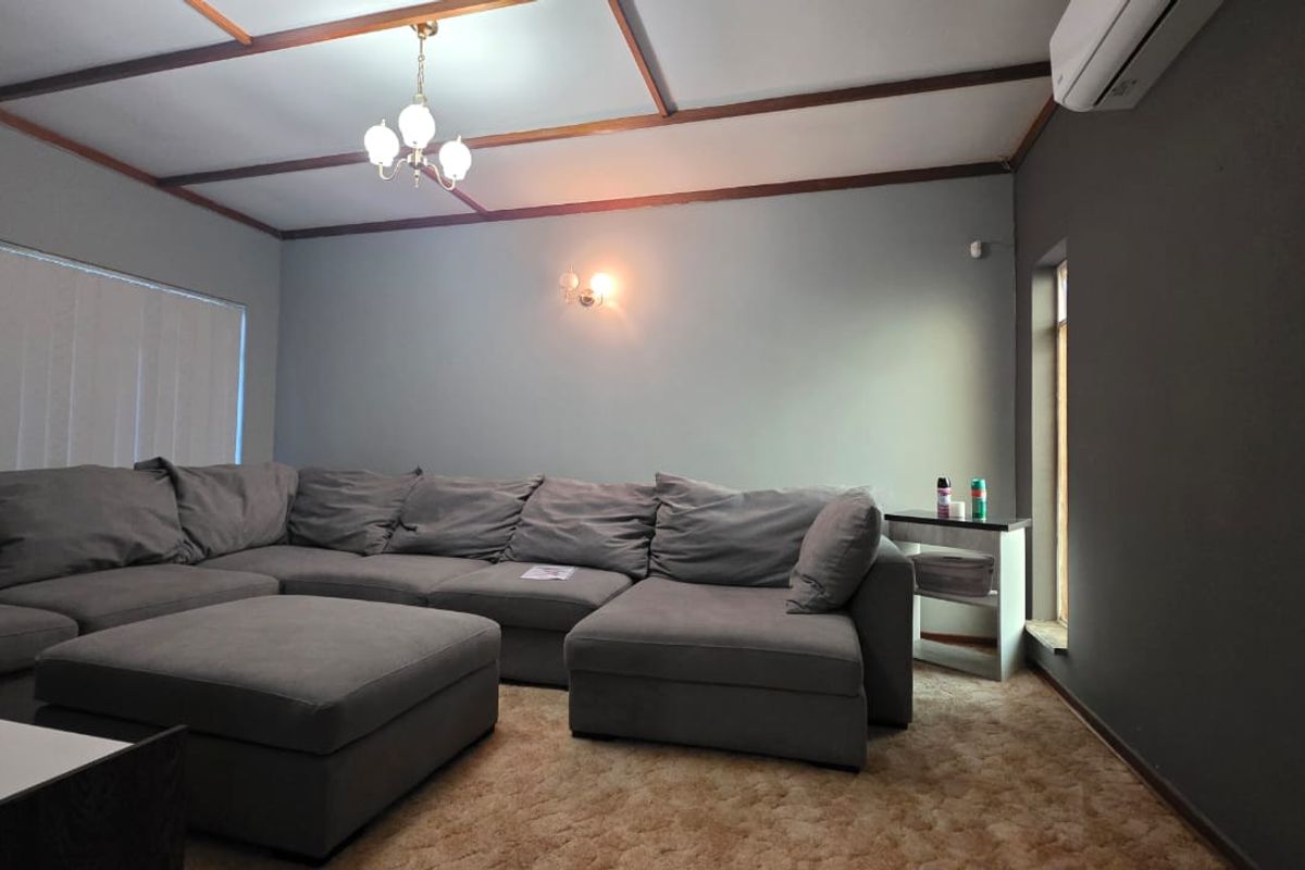 Flamwood Dream Home – Modern Comfort Meets Sustainable Living - Photo 3