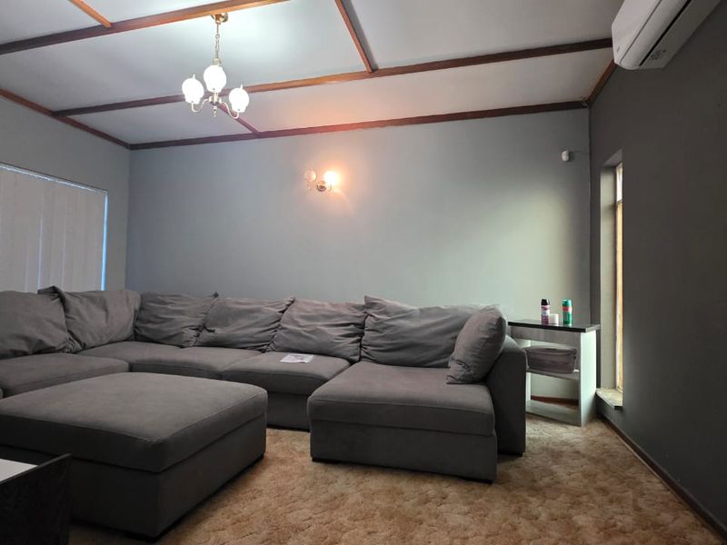 Flamwood Dream Home – Modern Comfort Meets Sustainable Living - Photo 3