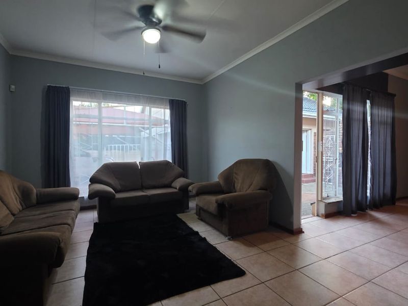 Flamwood Dream Home – Modern Comfort Meets Sustainable Living - Photo 5