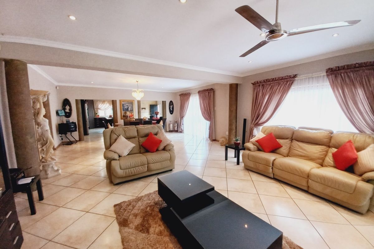 Gorgeous and Spacious Family Home Offering Exceptional Comfort, Versatility, and Endless Possibilities - Photo 3