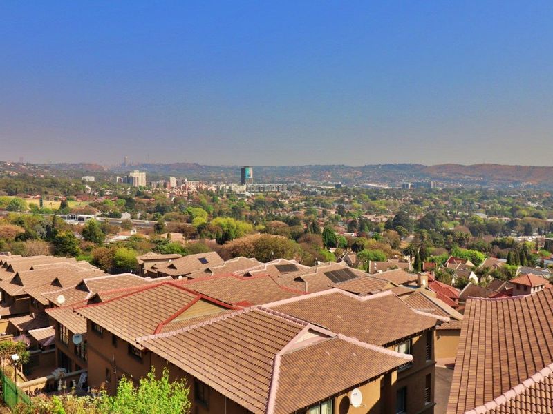 2 Bedroom, 2 Bathroom Modern Unit in Primrose Hill - Photo 6