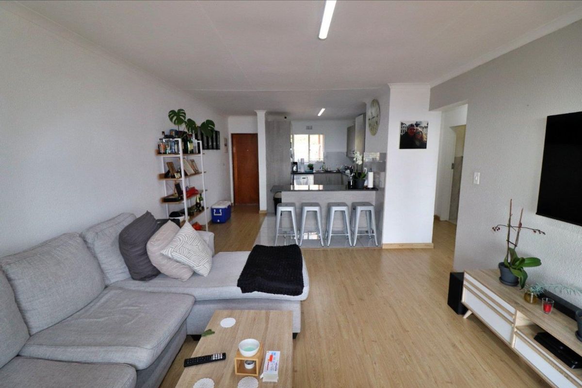 2 Bedroom, 2 Bathroom Modern Unit in Primrose Hill - Photo 5