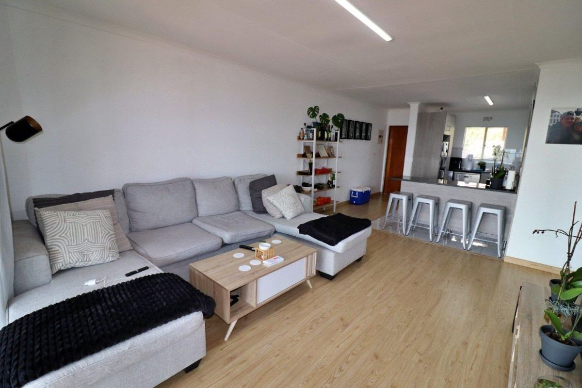 2 Bedroom, 2 Bathroom Modern Unit in Primrose Hill - Photo 4