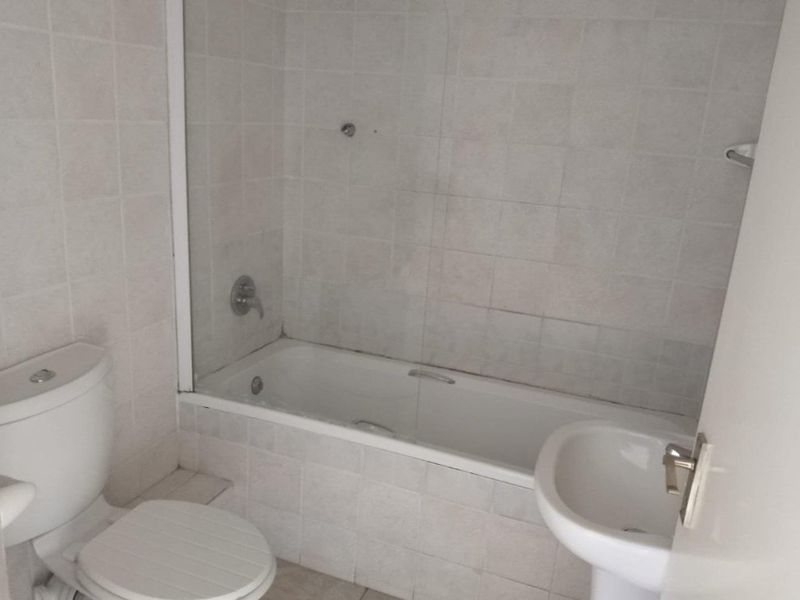 Modern North-facing duplex with city view - Photo 10