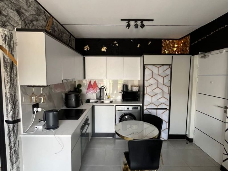 Fully Furnished 1 Bedroom Apartment to rent in Munyaka, Waterfall City  - Photo 2