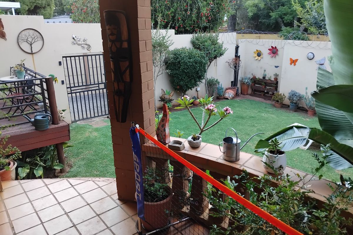 Spacious Family Home with Income Potential in Kensington – For Sale - Photo 2