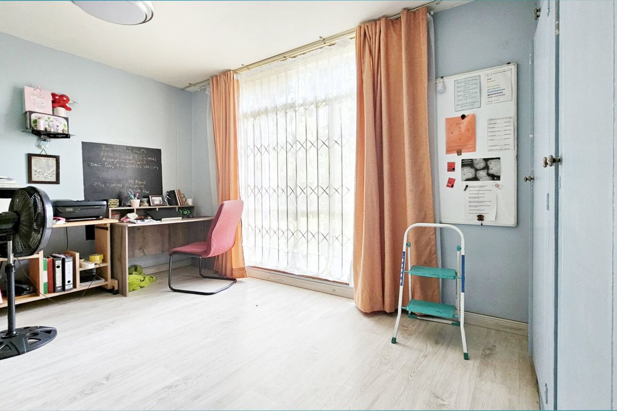 An immaculate apartment in Three Rivers Proper. - Photo 5