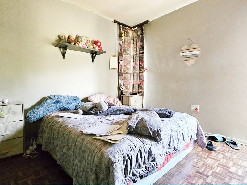 An immaculate apartment in Three Rivers Proper. - Photo 6