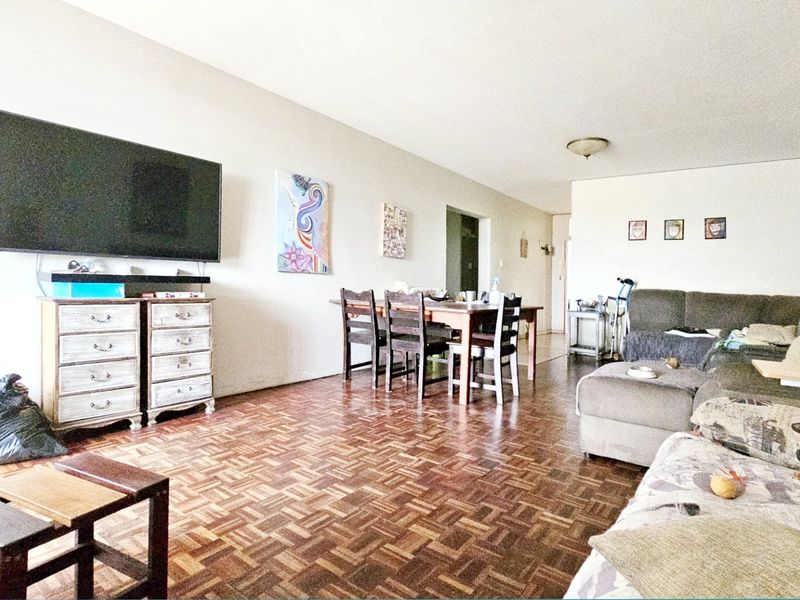 An immaculate apartment in Three Rivers Proper. - Photo 3