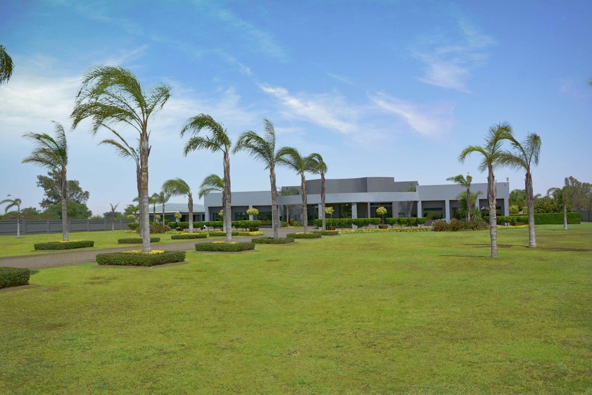 A Masterpiece for sale in Wilkoppies. - Photo 4
