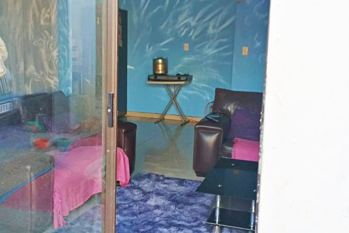 Beautiful 4-Bedroom Double-Storey Family Home - Photo 3