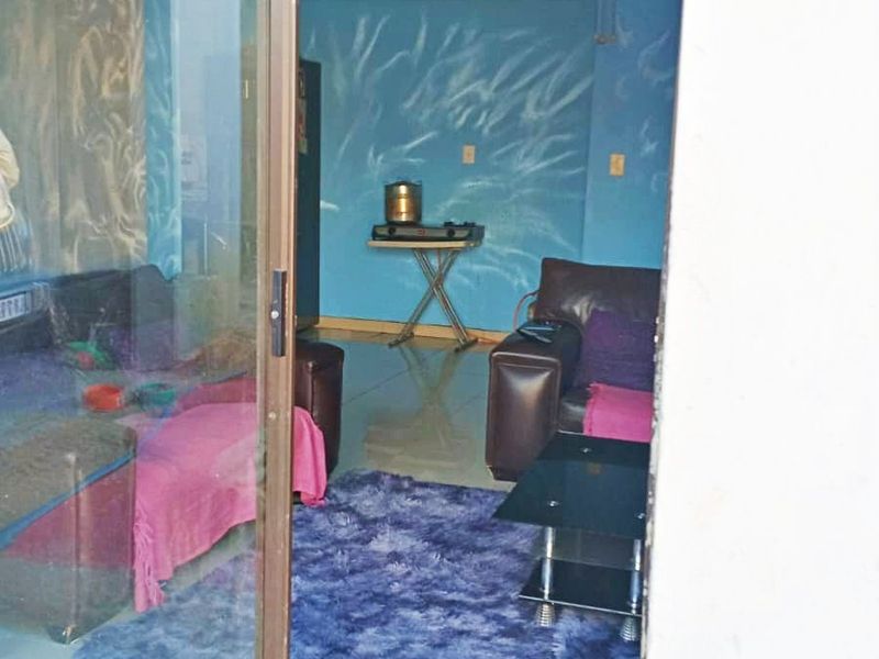 Beautiful 4-Bedroom Double-Storey Family Home - Photo 3