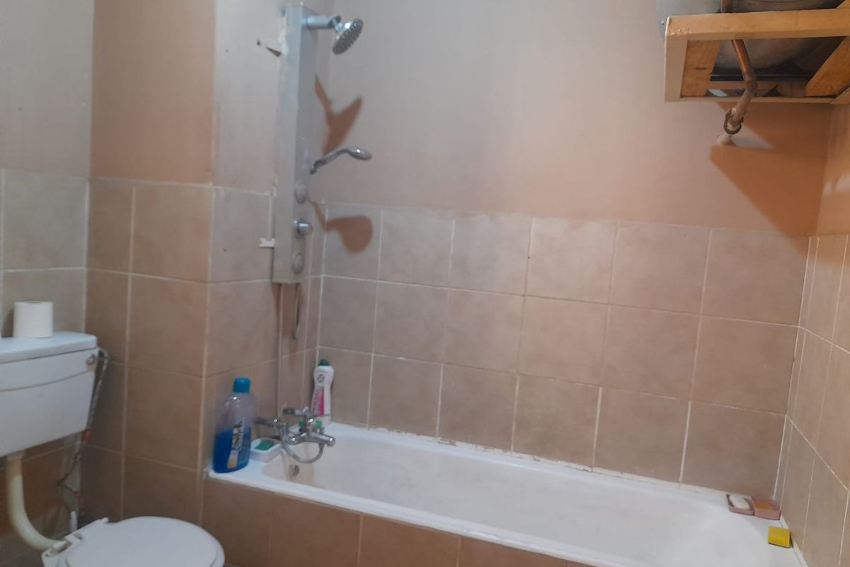 Arcadia 2-Bed Flat With Big Living Space - Photo 2