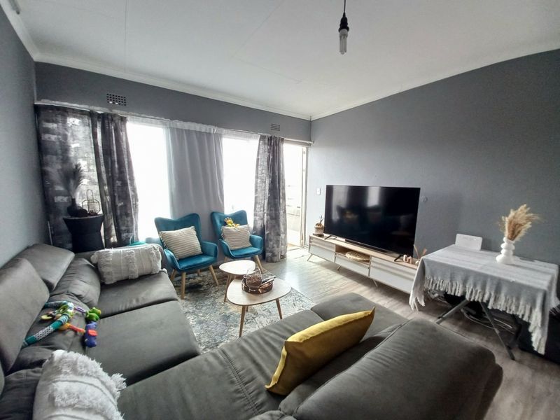 Well Priced 2 Bedroom, 2 Bathroom Apartment in Edenglen – The Perfect Opportunity to Stop Renting and Start Owning - Photo 7