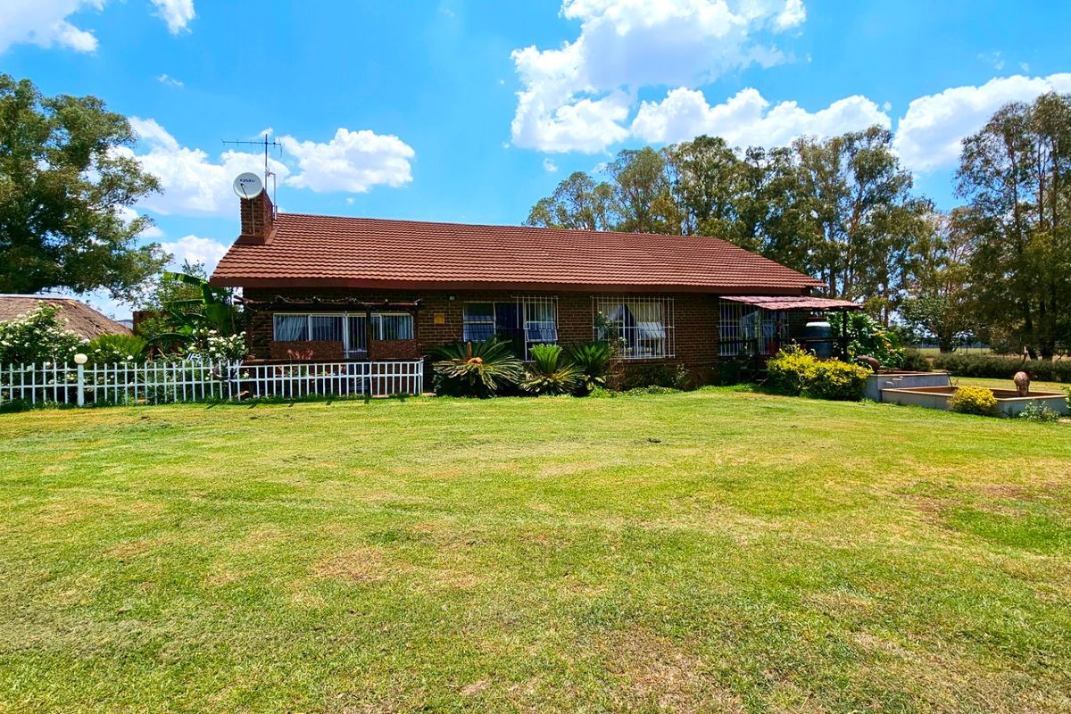 An immaculate 18 Ha farm in Welverdiend. - Photo 3