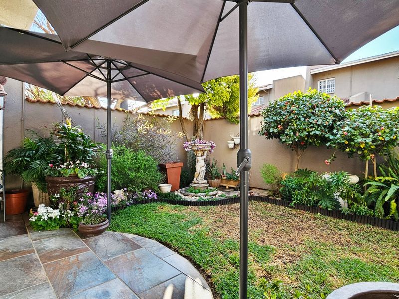 An impeccable duplex unit in Three Rivers Proper. - Photo 4