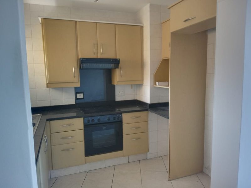 2 Bathrooms, 2 Bedroom Apartment For Sale In South Beach, Durban - Photo 2