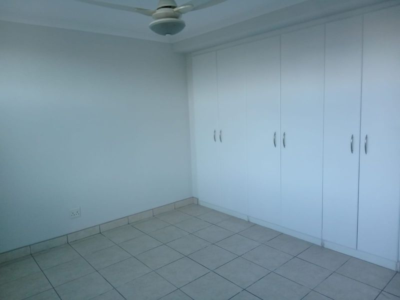 2 Bathrooms, 2 Bedroom Apartment For Sale In South Beach, Durban - Photo 7