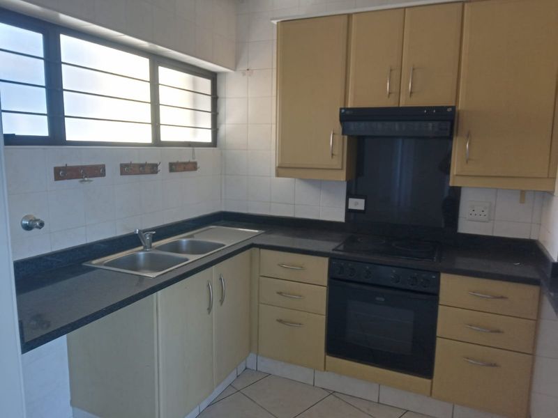 2 Bathrooms, 2 Bedroom Apartment For Sale In South Beach, Durban - Photo 1