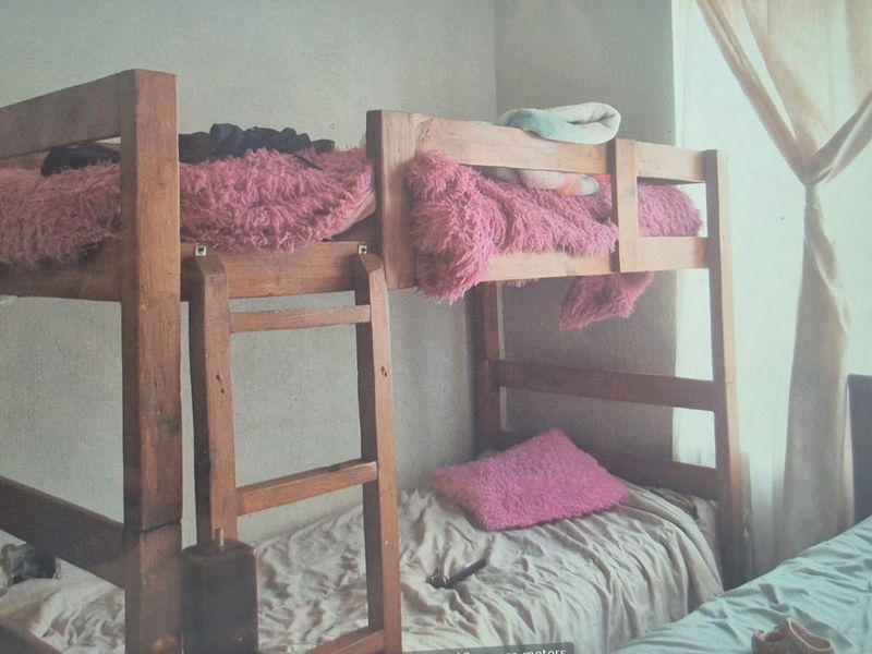 2 BEDROOM APARTMENT IN WILGEHEUWEL  - Photo 4