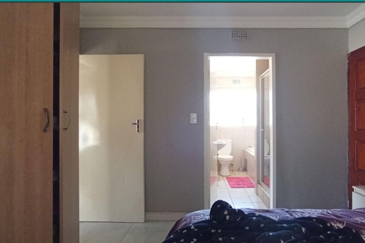 3-bedroom, 2-bathroom home Clayville, Midrand - Photo 4