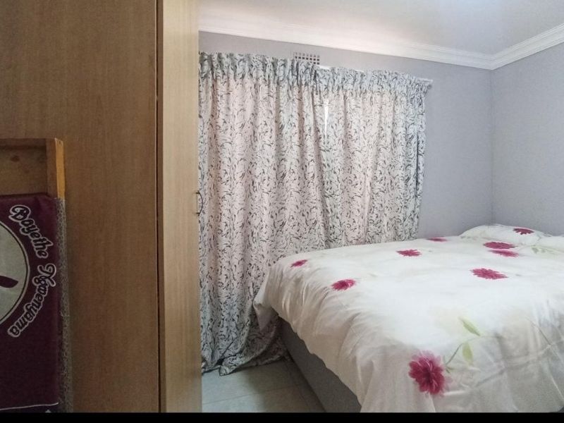 3-bedroom, 2-bathroom home Clayville, Midrand - Photo 5