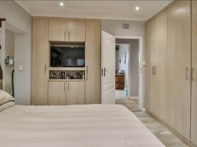 Perfect Family Home with potential rental income - Photo 7