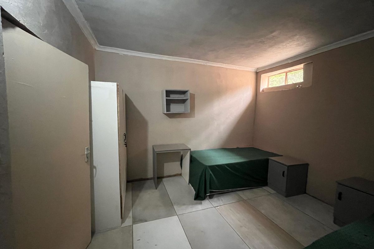 NEW Male 3-Sharing Student Accommodation | 7 Rooms Available | Plumstead Crescent – Near UKZN Westville - Photo 4