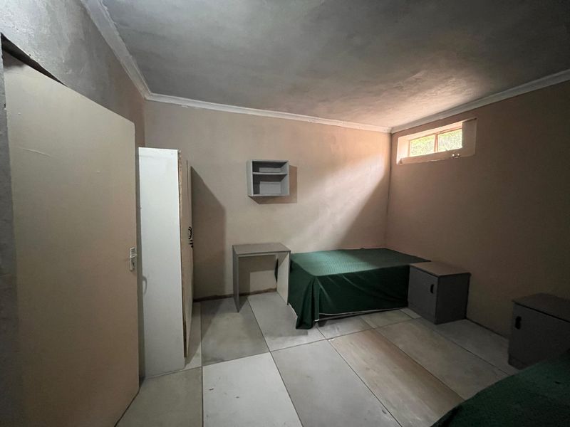NEW Male 3-Sharing Student Accommodation | 7 Rooms Available | Plumstead Crescent – Near UKZN Westville - Photo 4