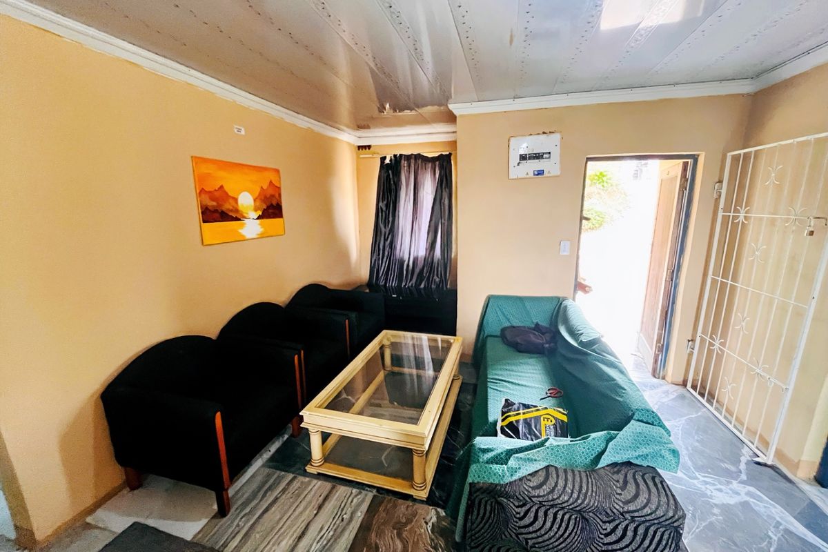 NEW Male Single Student Rooms | Shared Living | 3 Available | Near UKZN Westville - Photo 2