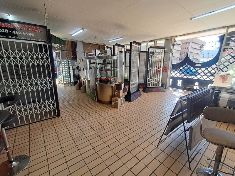 Commercial property for sale in Klerksdorp. - Photo 9