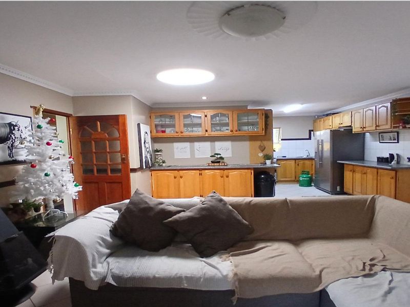 3 Bedroom House for Sale in Eldoraigne - Photo 4