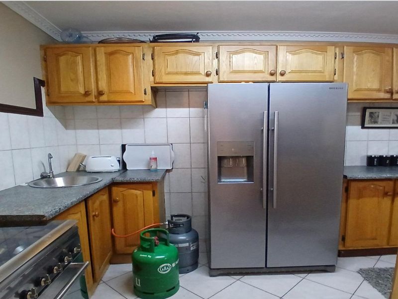 3 Bedroom House for Sale in Eldoraigne - Photo 3