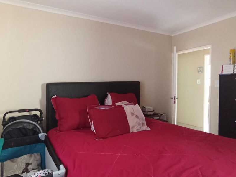 3 Bedroom Full Title House for Sale in Kosmosdal Security Estate - Photo 8