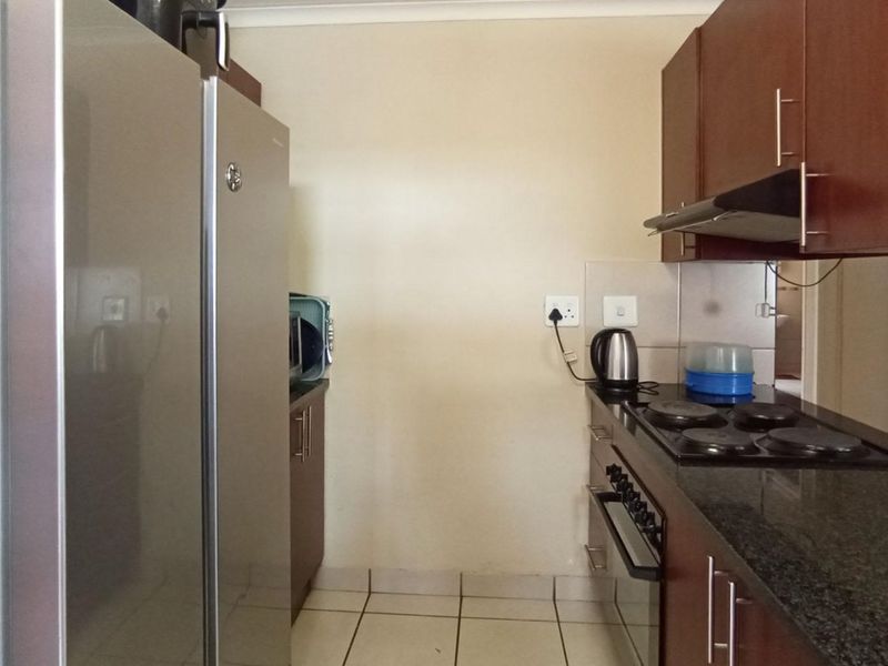 3 Bedroom Full Title House for Sale in Kosmosdal Security Estate - Photo 3