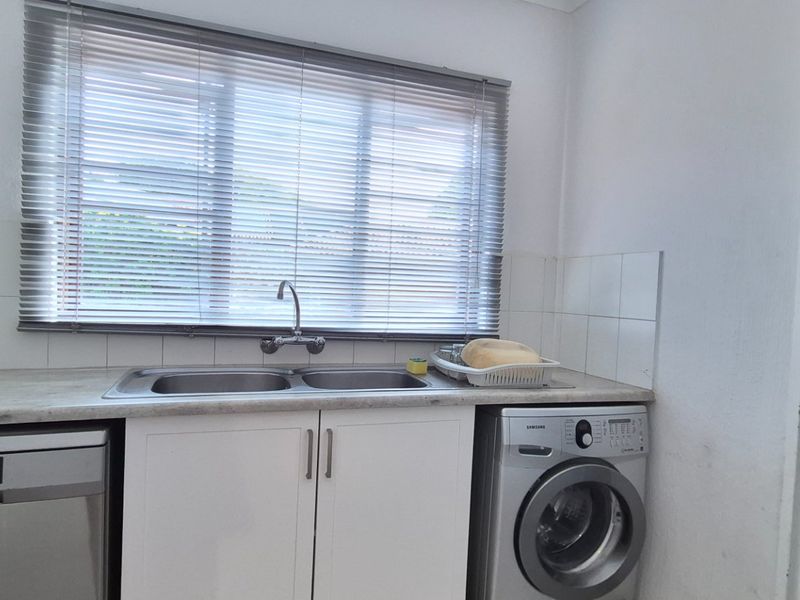 Charming 3 Bedroom Townhouse for Sale in Jukskei Park  - Photo 6