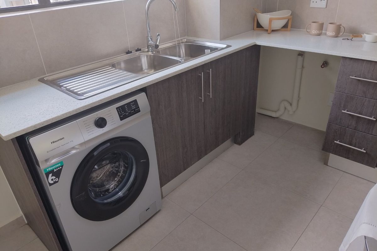 2 x Bedrooms, 2 Bathrooms apartment  - Photo 4