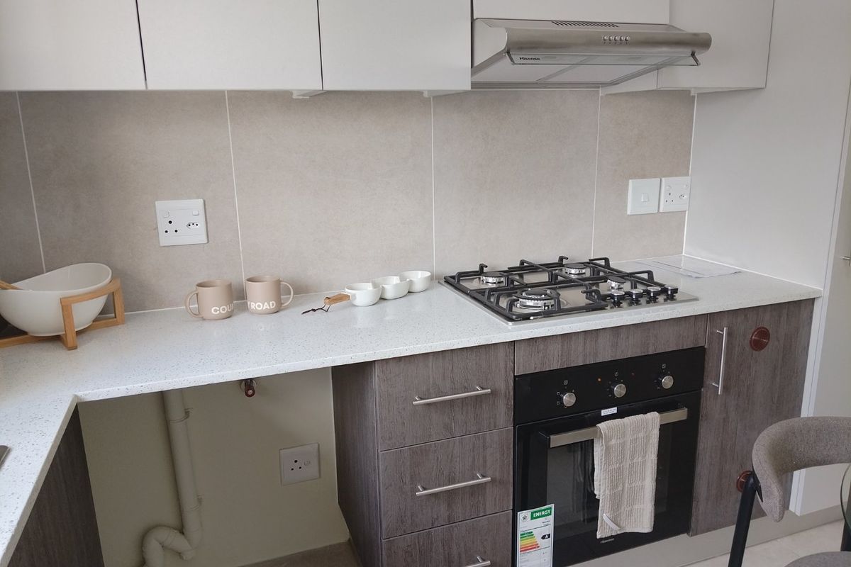 2 x Bedrooms, 2 Bathrooms apartment  - Photo 3