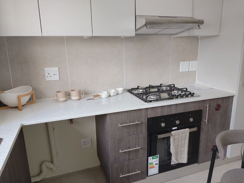 2 x Bedrooms, 2 Bathrooms apartment  - Photo 3