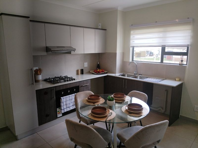 2 x Bedrooms, 2 Bathrooms apartment  - Photo 2