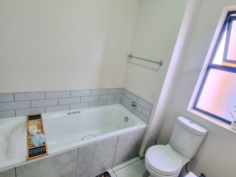 3 bedroom Apartment - Photo 8