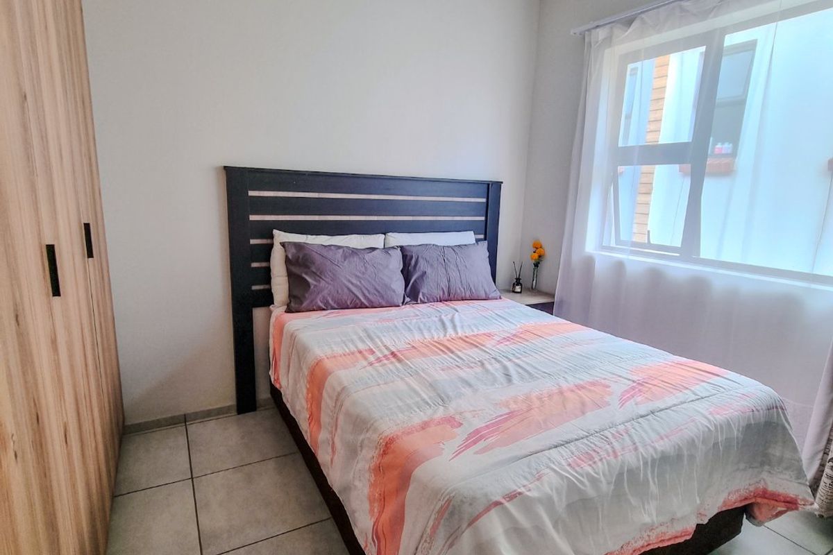3 bedroom Apartment - Photo 5