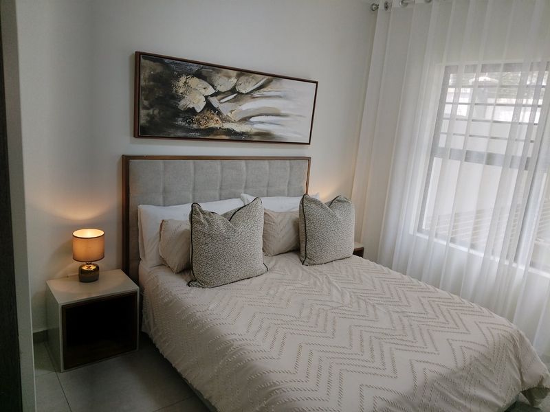 Beautiful 1 x bed room and 1 x bathroom - Photo 3