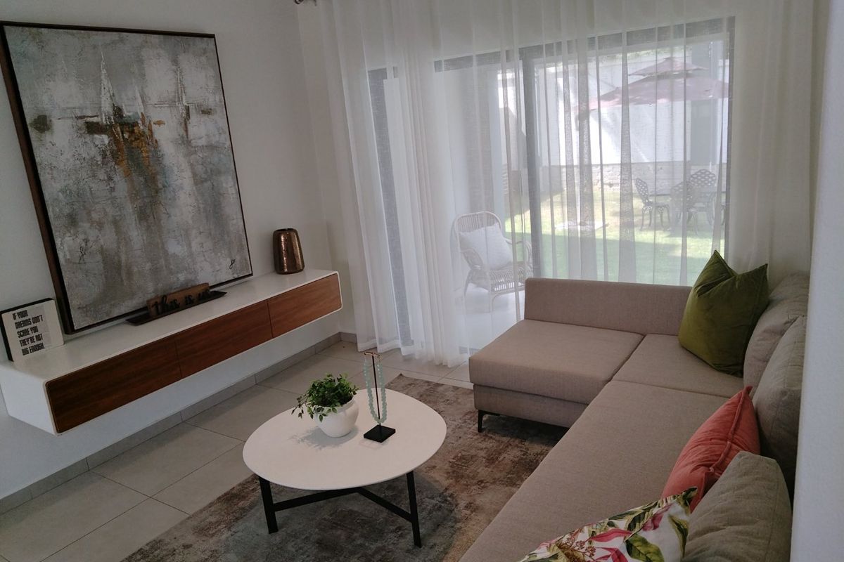 3 x Bedrooms 2 x Bathrooms  - Photo 2