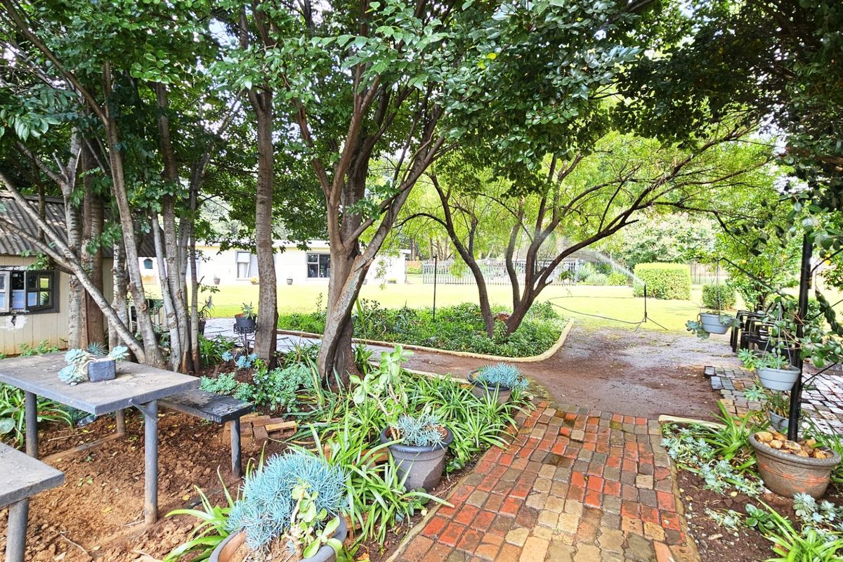 Exceptional 1.2 Hectare Plot in Unitas Park. - Photo 5