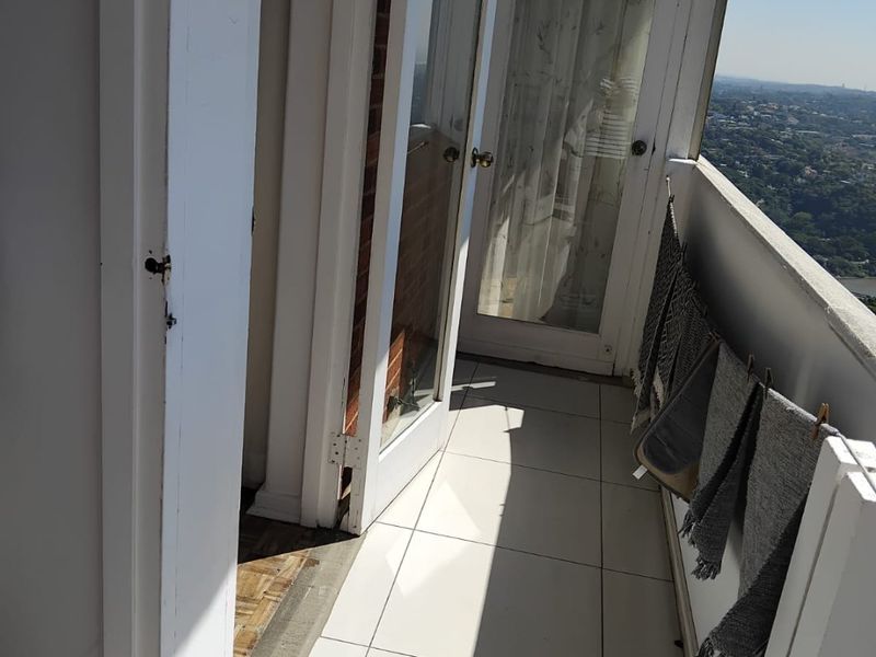 2 Bedrooms, 1 Bathroom Apartment For Sale In Morningside, Durban - Photo 8