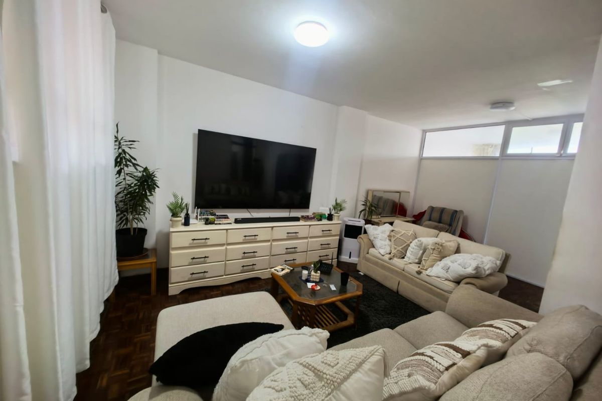 1.5 Bedrooms, 1 Bathroom Apartment For Sale In North Beach, Durban - Photo 2