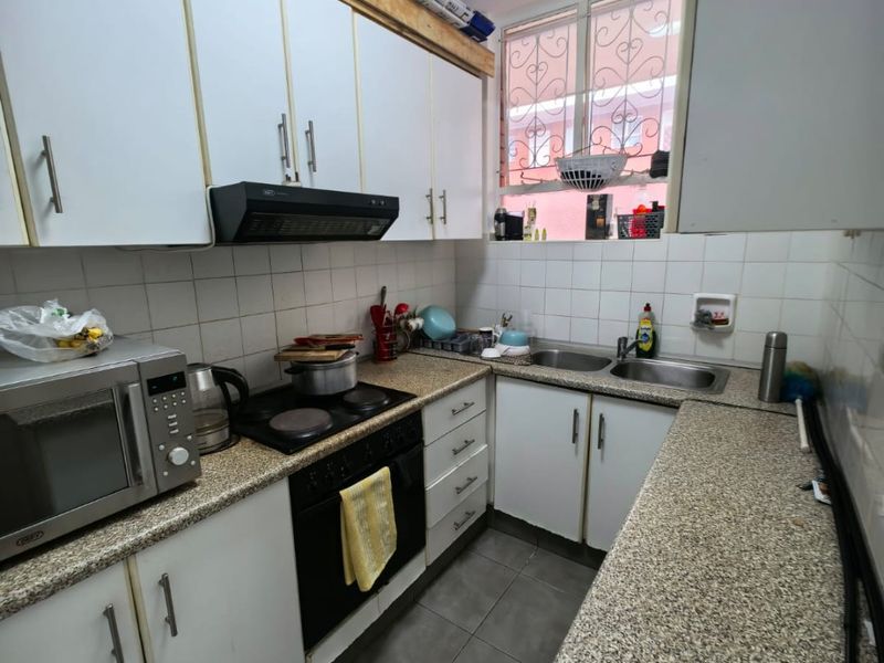 1.5 Bedrooms, 1 Bathroom Apartment For Sale In North Beach, Durban - Photo 4