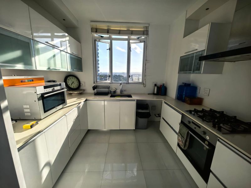 3 Bedrooms, 2 Bathrooms Apartment For Sale In Morningside, Durban - Photo 2